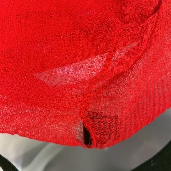 Red scarf - Picture 3 of 5